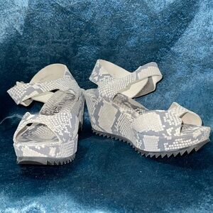 Pedro García Grey Snake Print Leather Wedge Sandals